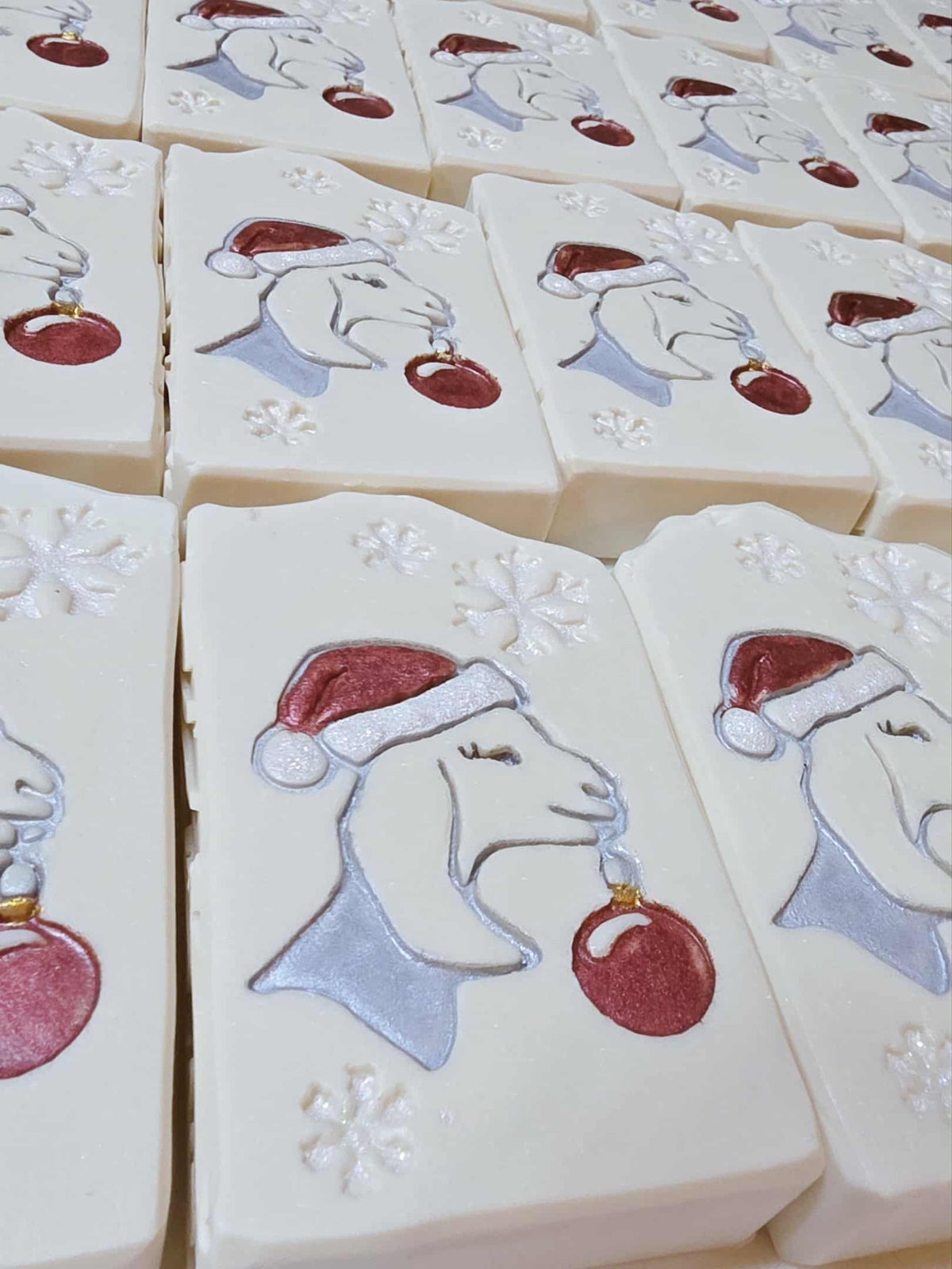 Jasmine Honeysuckle Goat Milk Soap – handmade 6oz bar with romantic floral scent for face and body