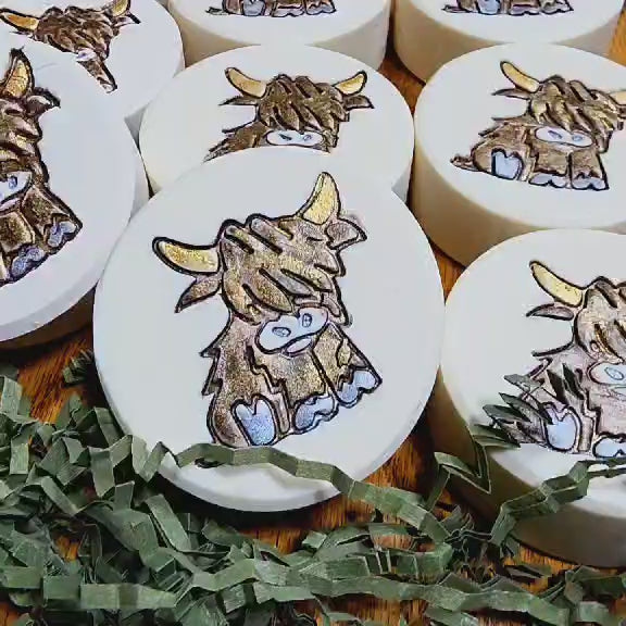 Adorable Highland Cow soap stamp for baby showers, farmhouse gifts, and farm animal soap designs. Large 54×54 mm wood‑base stamp with crisp, clean detail. VIDEO of painted soap for baby shower