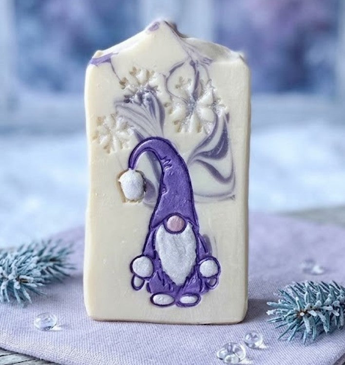 Creates crisp Christmas Gnome or Elf Winter Fun impressions with detailed rustic charm. The playful gnome or elf adds cozy holiday magic perfect for winter bars, festive gift sets, children’s soaps, and cheerful artisan Christmas collections.